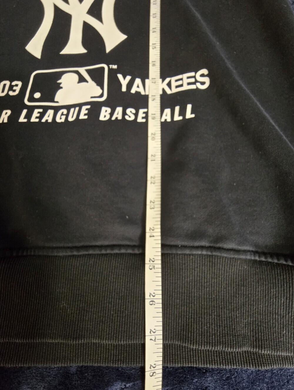 New York Yankees Major League Baseball Hoodie Size L - Picture 10 of 12